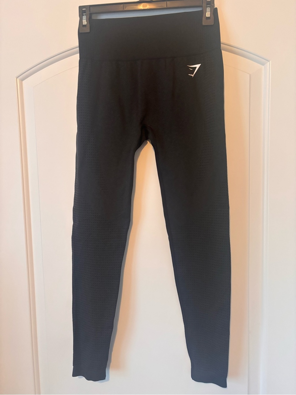 Gymshark vital seamless 2,0 Black Seamless High-Waist Leggings NWOT- size M.